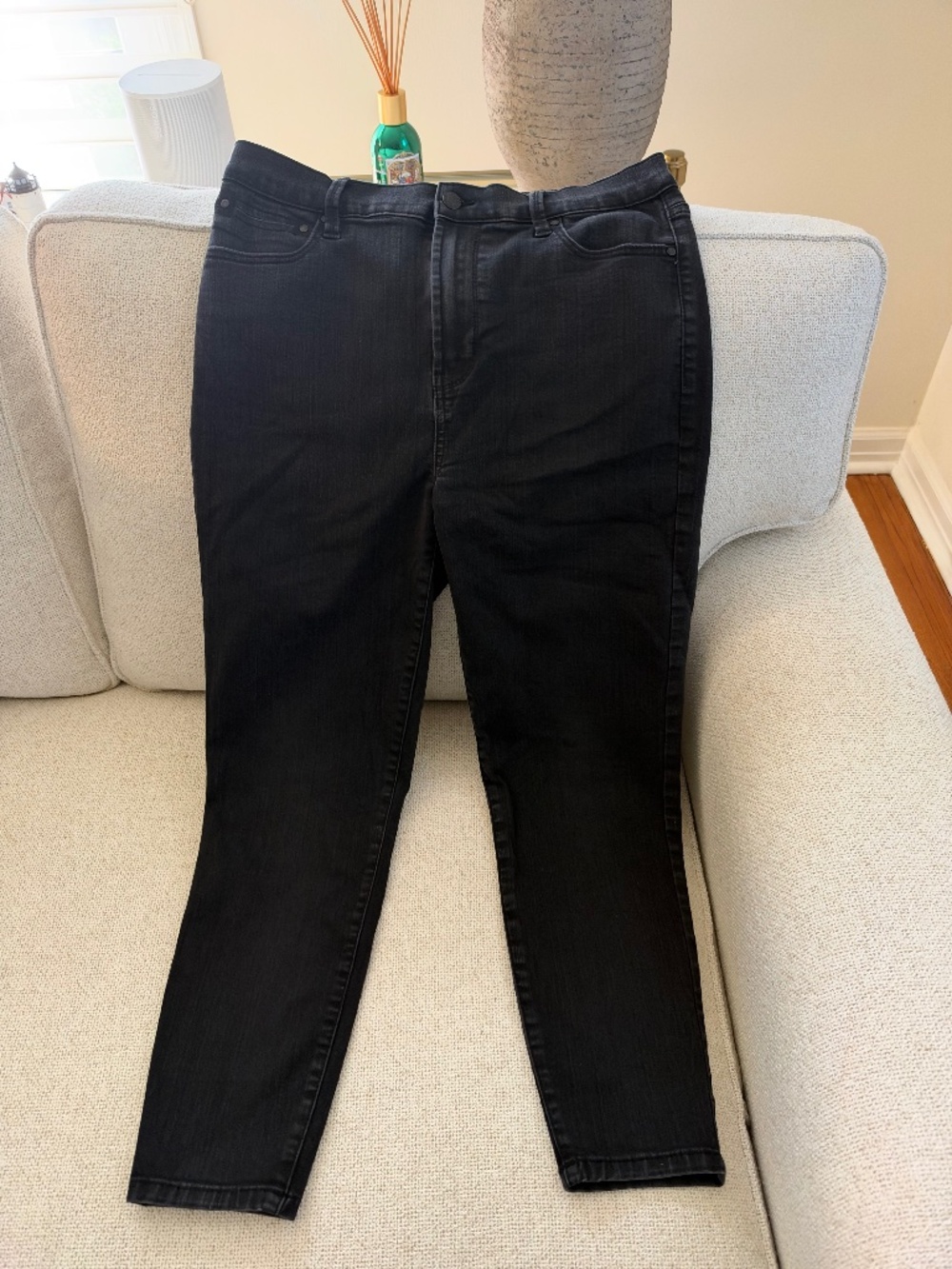 Rachel by Rachel Roy size 12/31 black skinny jeans
